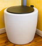 TOA NOVA - die Streu- Trenntoilette, Komplettset inkl. Kiefernborke + Kanister TOA NOVA - die Streu- Trenntoilette, Komplettset inkl. Kiefernborke + Kanister